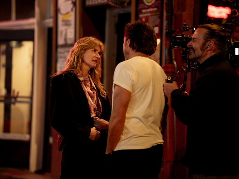 Slika - Čujemo li se?